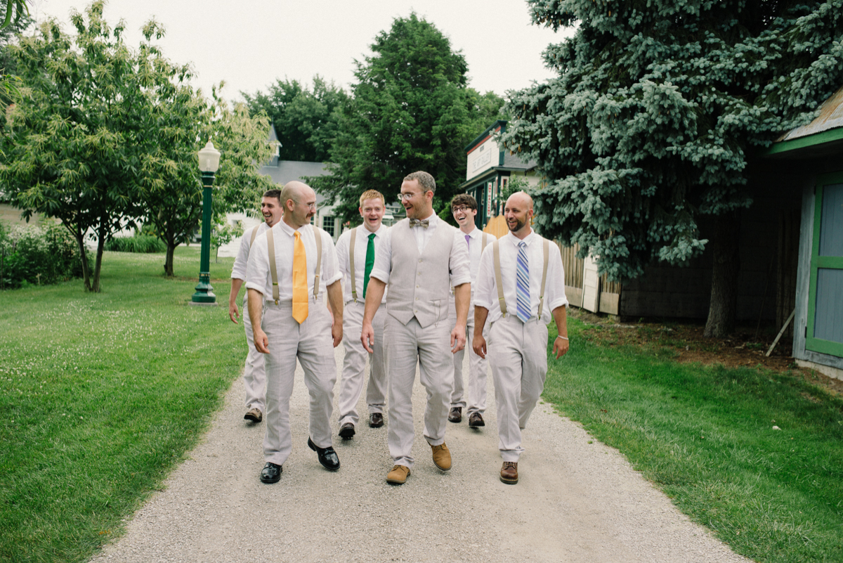 amherst-sandstone-village-wedding-photography-10